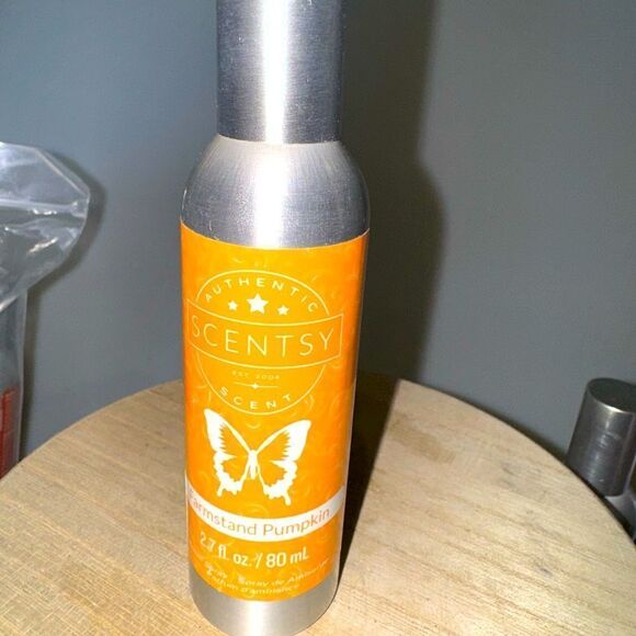SCENTSY ROOM FRAGRANCE " FARMSTAND PUMPKIN" - Picture 1 of 2
